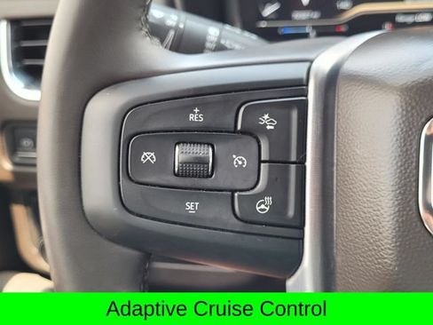 Used 2023 GMC Yukon SLT w/ SLT Luxury Package RWD image 21