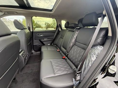 New 2026 Nissan Rogue Platinum w/ Platinum Premium Package image 15