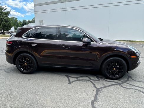 Used 2019 Porsche Cayenne image 2