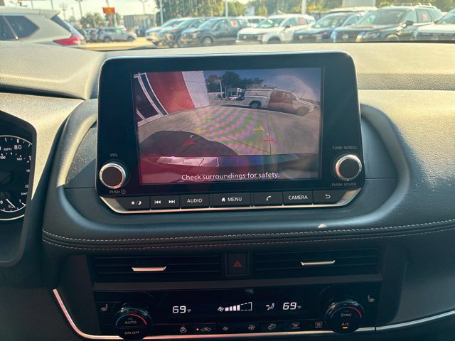 Used 2024 Nissan Rogue SV w/ SV Premium Package FWD image 26