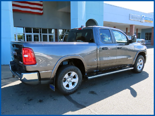 Used 2025 RAM 1500 Big Horn AWD/4WD image 7