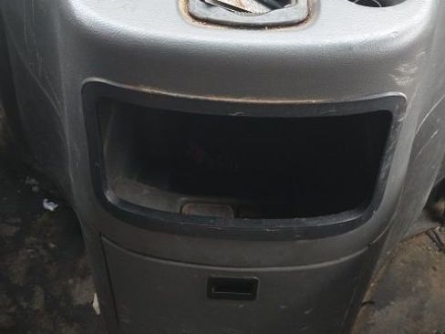 Used 2003 Ford E-250 and Econoline 250 Commercial image 15