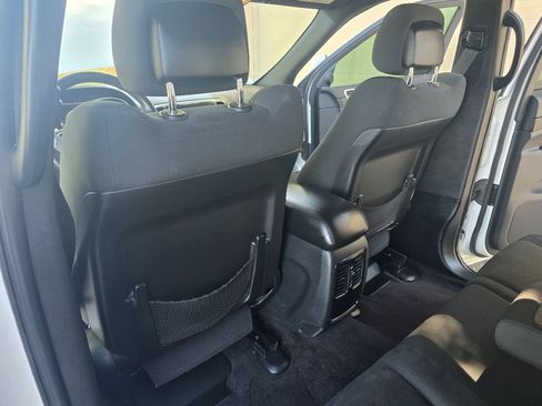 Used 2017 Jeep Grand Cherokee Laredo RWD image 24