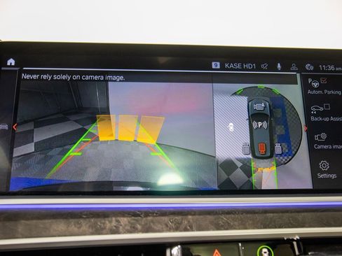 Used 2022 BMW X7 xDrive40i w/ Premium Package image 25