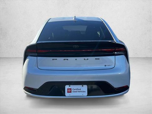 Used 2025 Toyota Prius XLE image 6