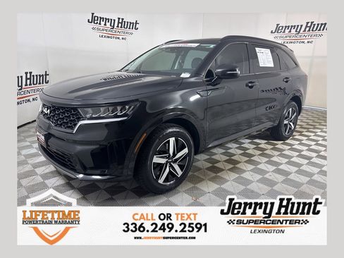 Used 2022 Kia Sorento S image 1