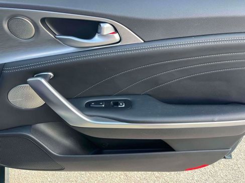 Used 2022 Kia Stinger GT2 image 9