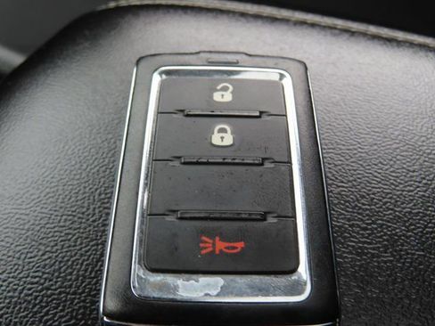 Used 2023 Jeep Grand Cherokee Laredo image 39