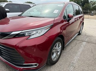 Used 2024 Toyota Sienna Limited FWD video 1