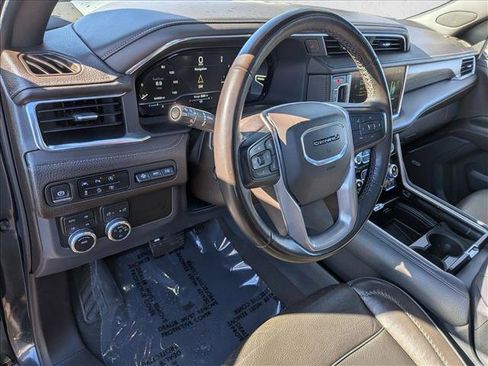 Used 2023 GMC Yukon Denali image 10