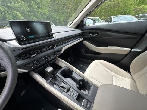 Used 2024 Honda Accord EX image 23