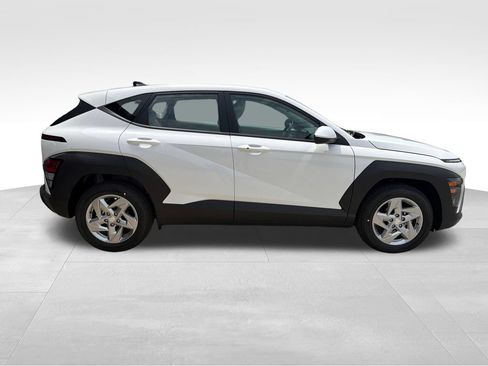 New 2026 Hyundai Kona SE FWD image 8