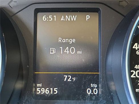 Used 2017 Volkswagen Passat 1.8T SEL Premium image 24