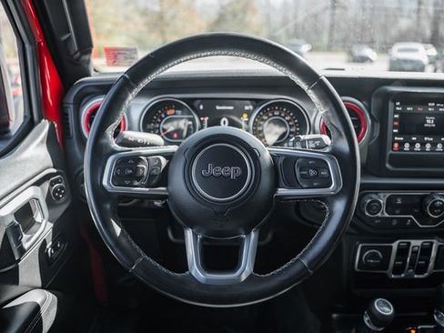 Used 2021 Jeep Wrangler Unlimited Sahara image 38