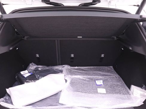 New 2026 Volvo EX30 Cross Country Ultra image 16