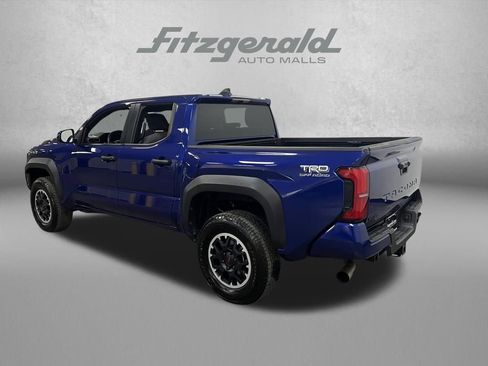 Used 2024 Toyota Tacoma TRD Off-Road image 3