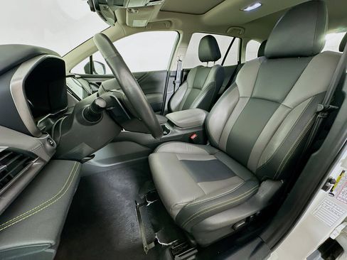 Used 2025 Subaru Outback Onyx Edition image 13