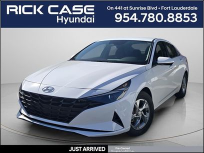 Used 2023 Hyundai Elantra SE