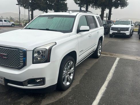 Used 2017 GMC Yukon Denali w/ Open Road Package AWD/4WD image 1