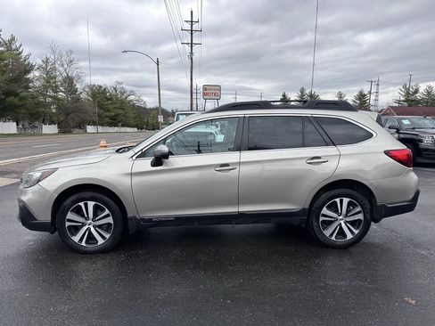 Used 2018 Subaru Outback 3.6R Limited image 4