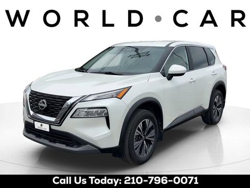 Used 2023 Nissan Rogue SV image 2