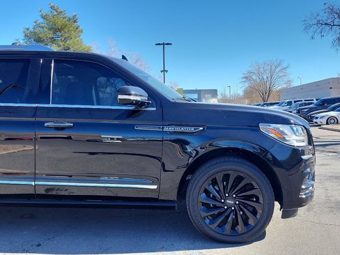 Used 2021 Lincoln Navigator L Reserve image 4