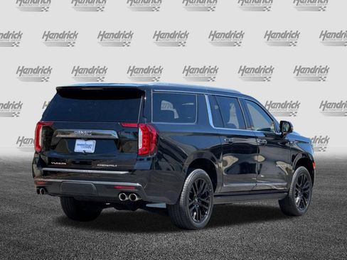 Used 2023 GMC Yukon XL Denali Ultimate AWD/4WD image 5