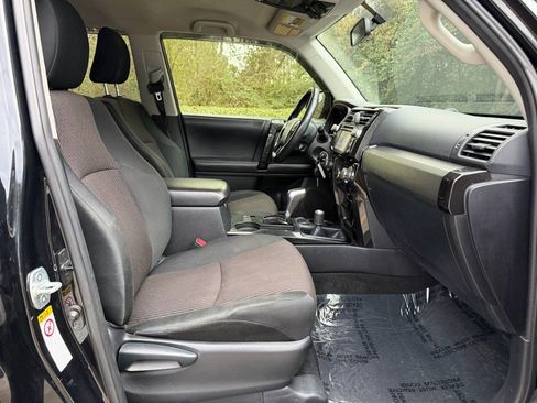 Used 2018 Toyota 4Runner TRD Off-Road image 22