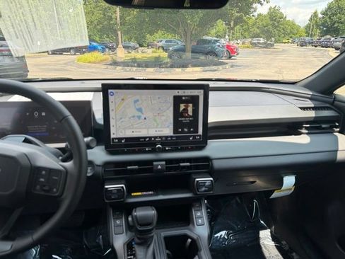 Used 2026 Toyota RAV4 XSE AWD/4WD image 14
