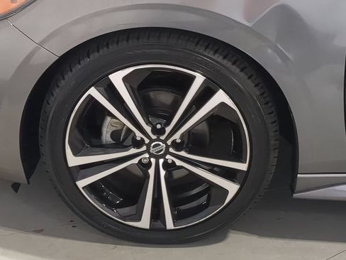 Used 2020 Nissan Sentra SR FWD image 17