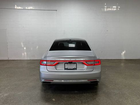 Used 2017 Lincoln Continental Select AWD/4WD image 4