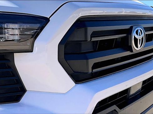 Used 2024 Toyota Tacoma SR image 27