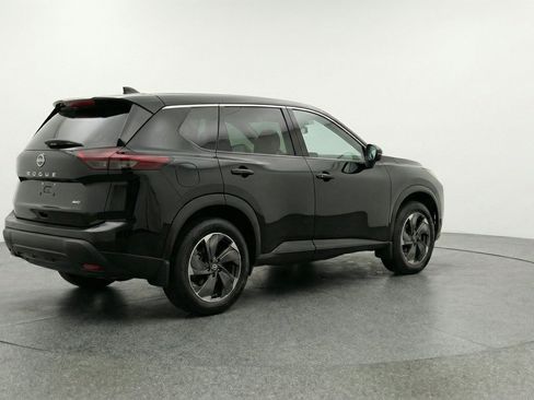 Used 2025 Nissan Rogue SV FWD image 9