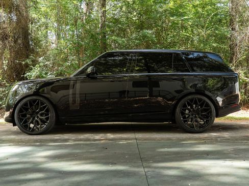 Used 2023 Land Rover Range Rover Long Wheelbase SE AWD/4WD image 16