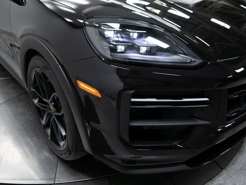 New 2026 Porsche Cayenne Turbo GT AWD/4WD image 12