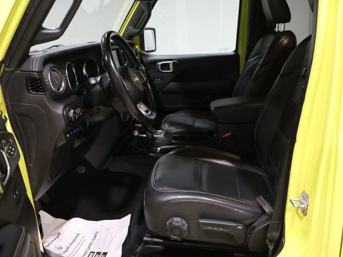 Used 2022 Jeep Wrangler Unlimited Sahara w/ Cold Weather Group image 11