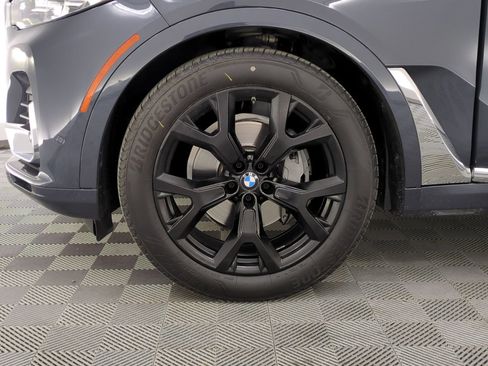 Used 2021 BMW X7 xDrive40i w/ Premium Package image 28