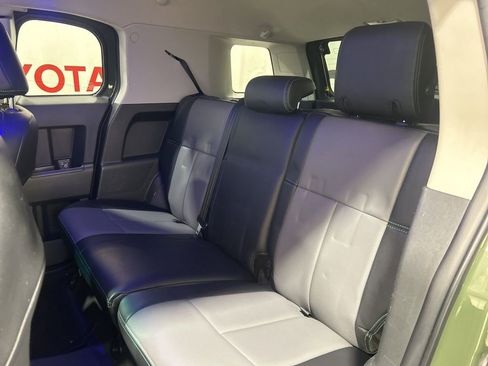 Used 2014 Toyota FJ Cruiser 4WD image 22