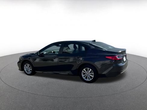 Used 2025 Toyota Camry LE image 9
