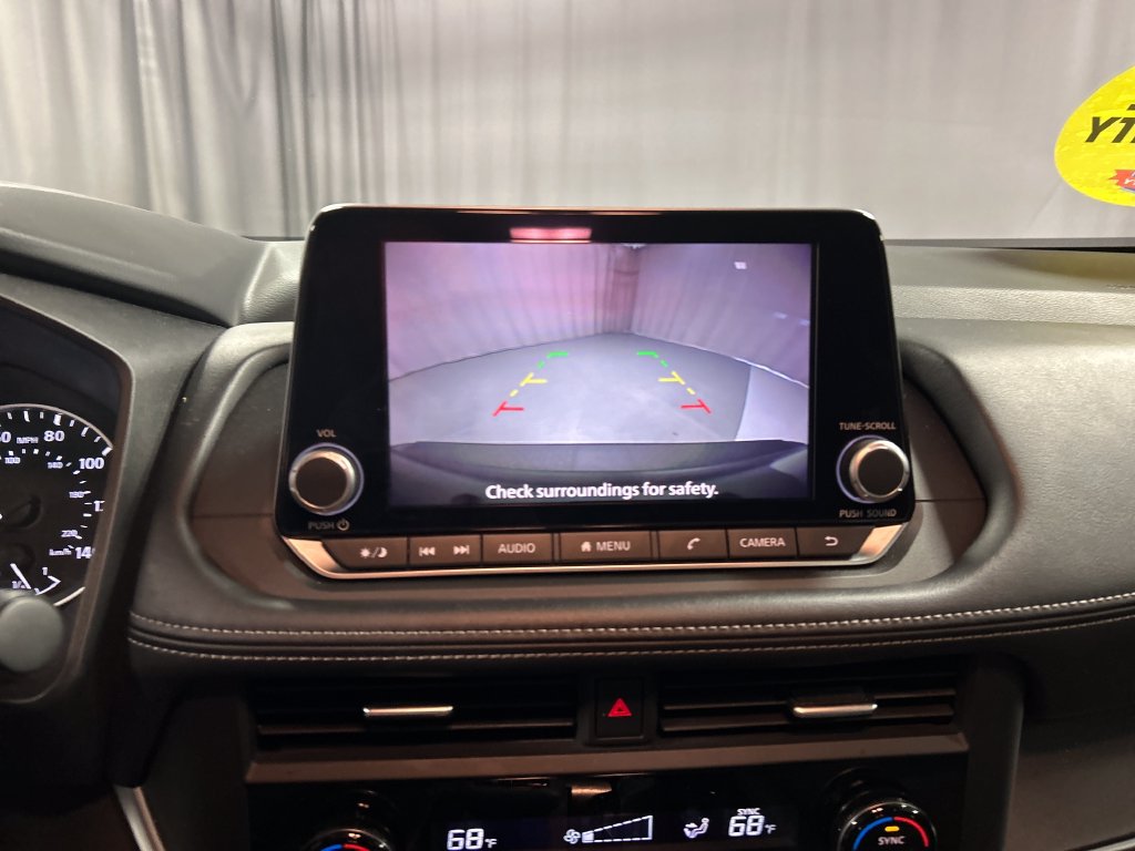 Used 2025 Nissan Rogue SV AWD/4WD image 16