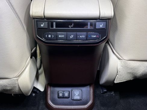 Certified 2020 Toyota Highlander Platinum image 52