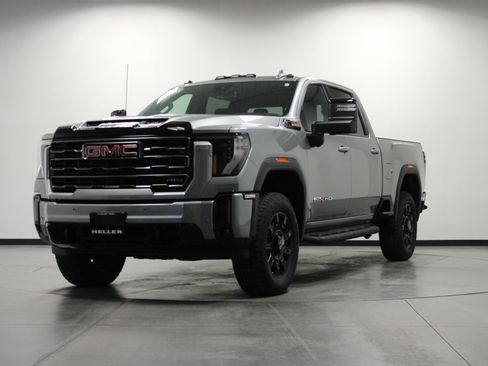 Used 2026 GMC Sierra 2500 AT4 AWD/4WD image 8