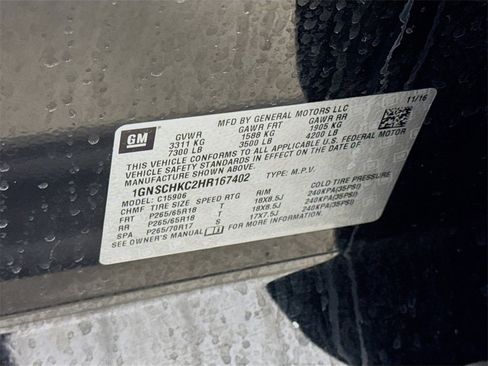 Used 2017 Chevrolet Suburban LT image 34