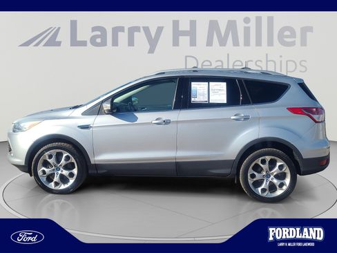 Used 2013 Ford Escape Titanium AWD/4WD image 2