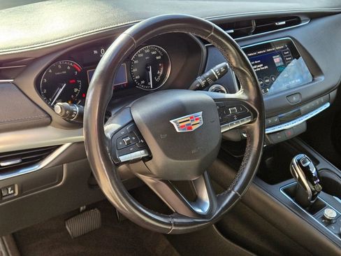 Used 2022 Cadillac XT4 Premium Luxury w/ Safety Alert Package FWD image 22