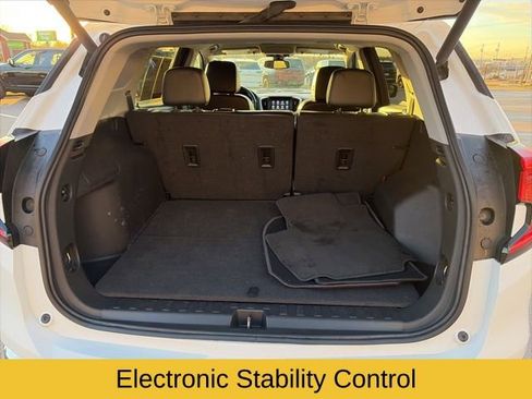 Used 2024 GMC Terrain SLT image 22