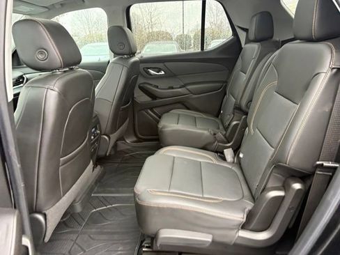 Used 2020 Chevrolet Traverse Premier image 18