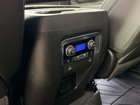 Used 2024 Chevrolet Tahoe Premier AWD/4WD image 27