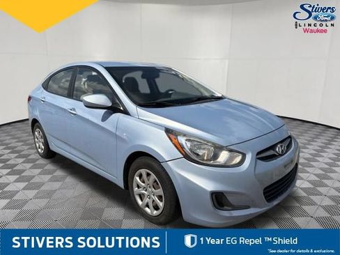 Used 2014 Hyundai Accent GLS FWD image 3