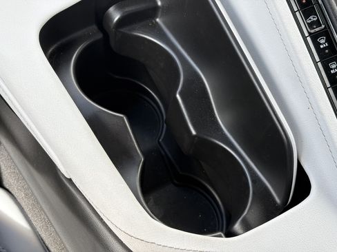 Used 2025 Chevrolet Corvette E-Ray AWD/4WD image 19